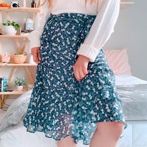 BLUE PATTERNED MIDI SKIRT